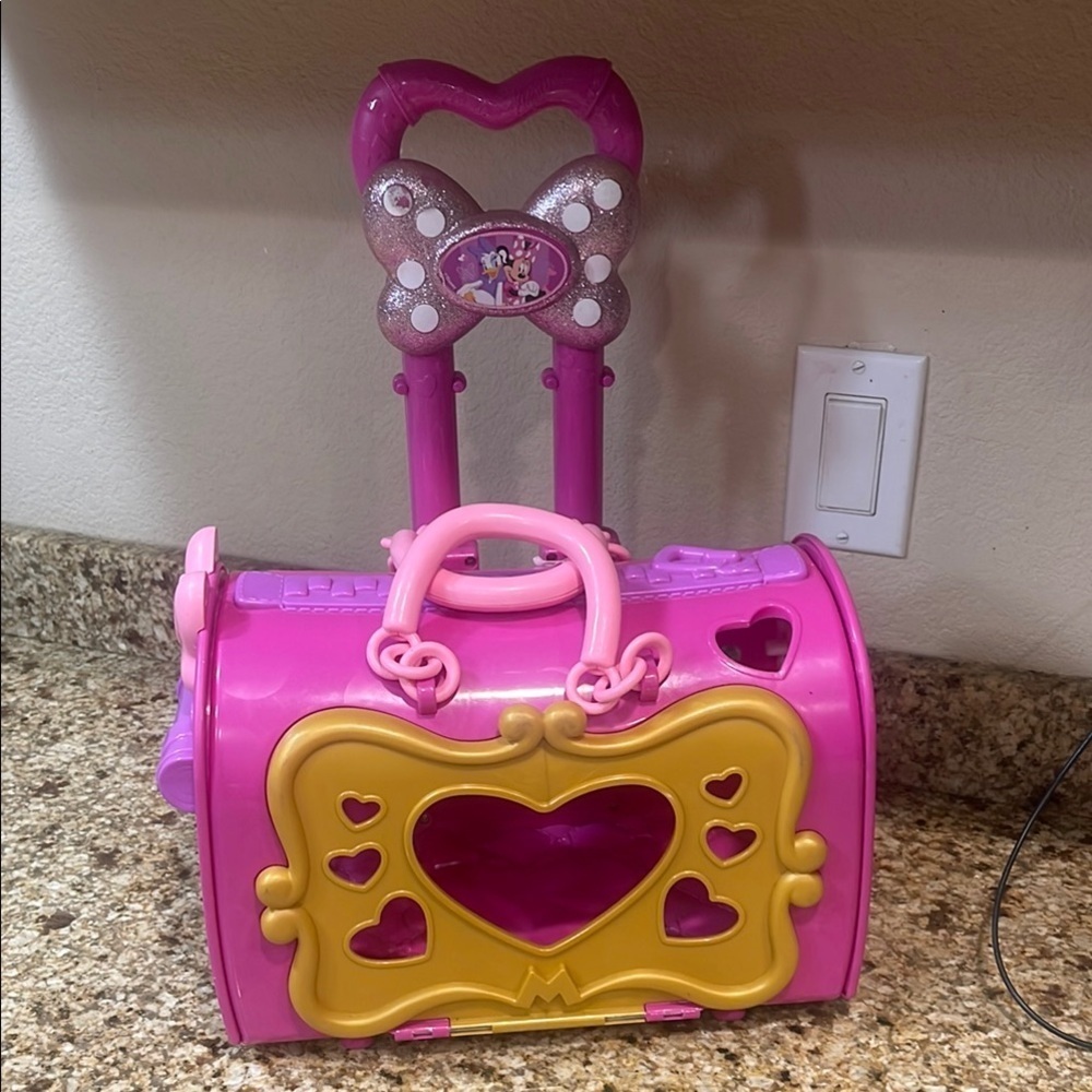 Disney Pink and Gold Minnie’s Happy Pet Helper Carrier with Heart Window